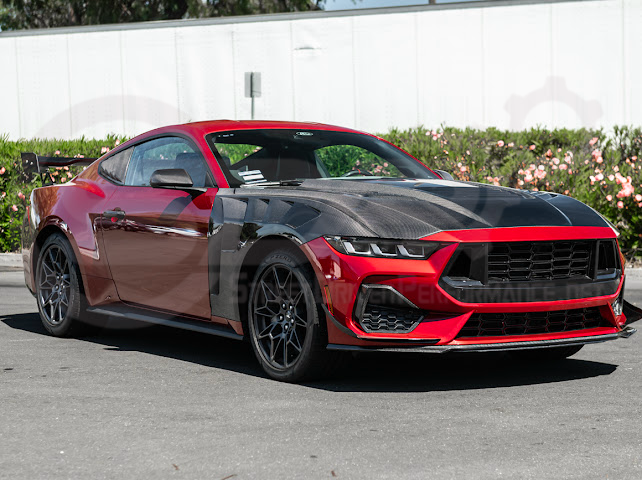 2024-UP FORD MUSTANG | SUPER SNAKE STYLE FRONT VENTED HOOD